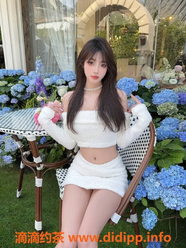 深圳楼凤资源信息,福田沫沫1600元服务体验，黑丝制服诱惑