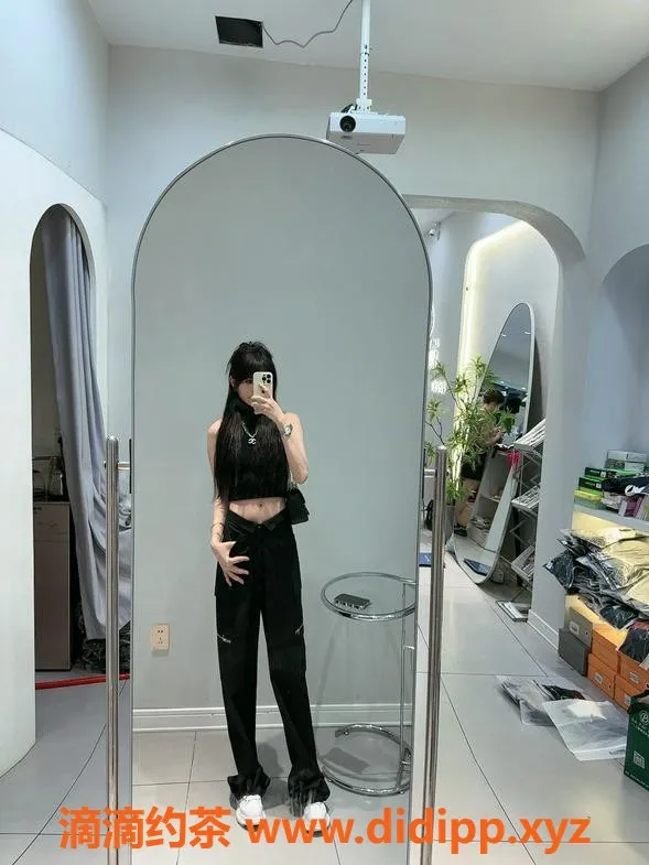 深圳楼凤-罗湖双双，验证通过，放心出击！