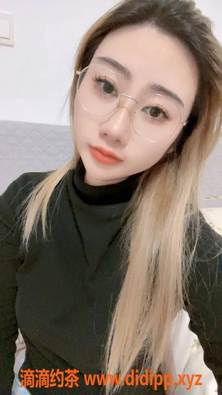 广州楼凤-天河佳妮，600元倒立吹箫服务，真实视频验证