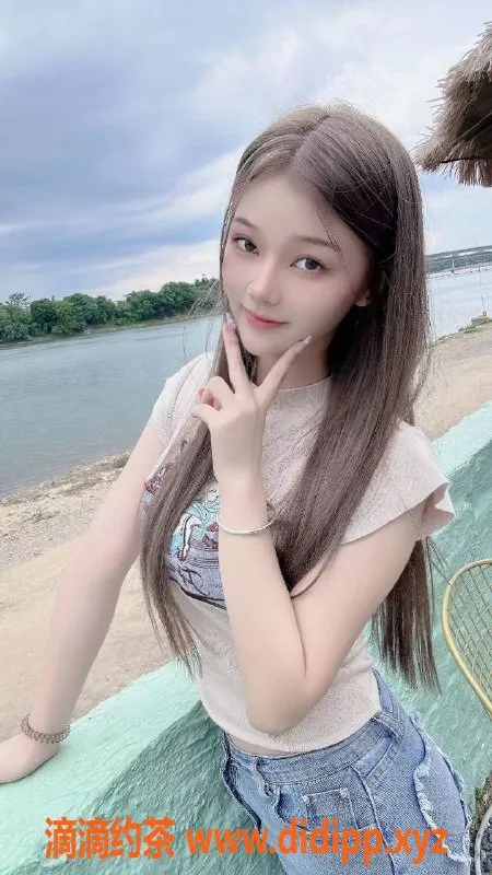 深圳楼凤-龙华小琳：1100元起，丝袜按摩、剧情啪啪！