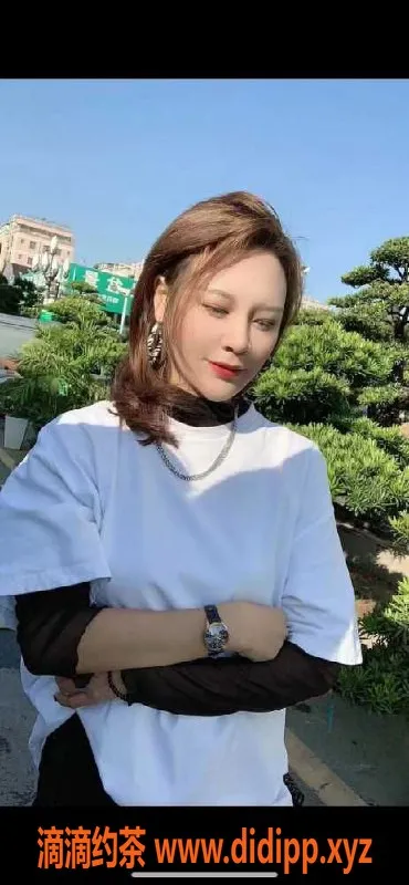 广州楼凤资源信息,天河女神娜娜，162cm，48kg，25岁尽享楼凤魅力