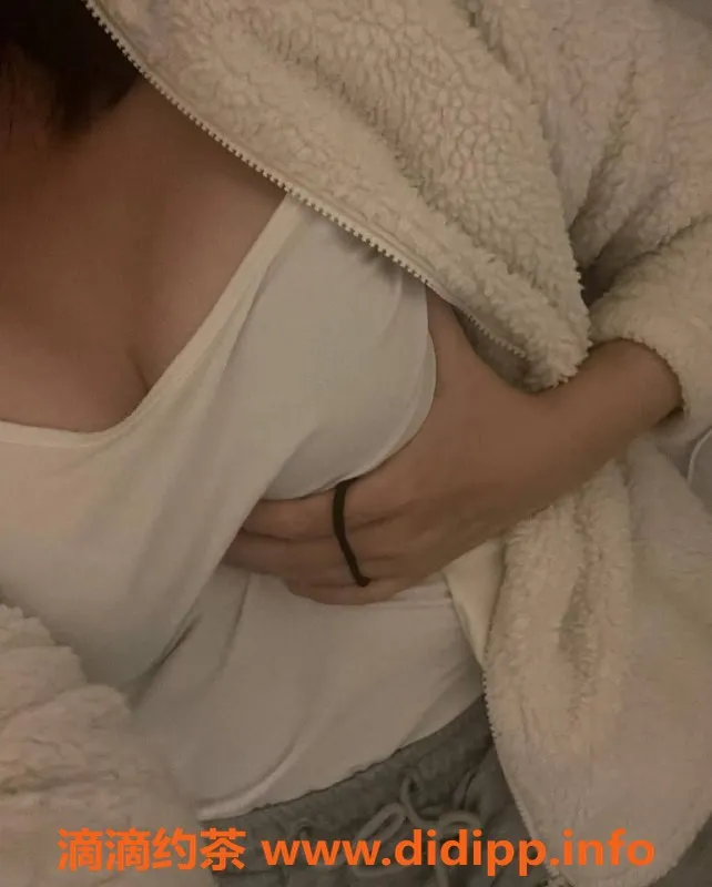 深圳楼凤-福田希希，880元舌吻情趣丝袜服务