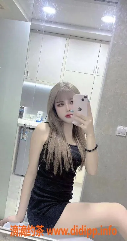 深圳楼凤-宝安上官婉儿，舌吻69，制服丝袜服务