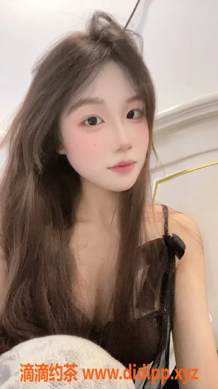 杭州楼凤-拱墅嫩妹桃桃，颜值高、巨乳超值体验