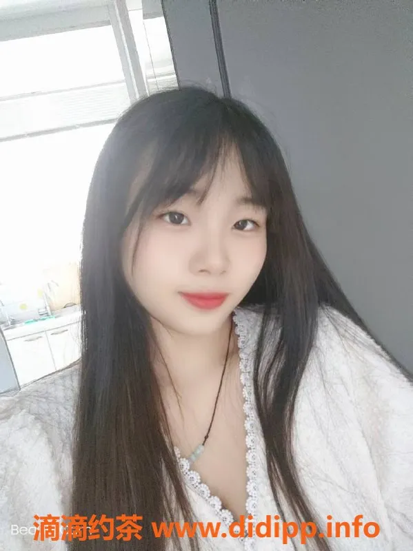 深圳楼凤资源信息,龙华青青，599元体验按摩与啪啪服务