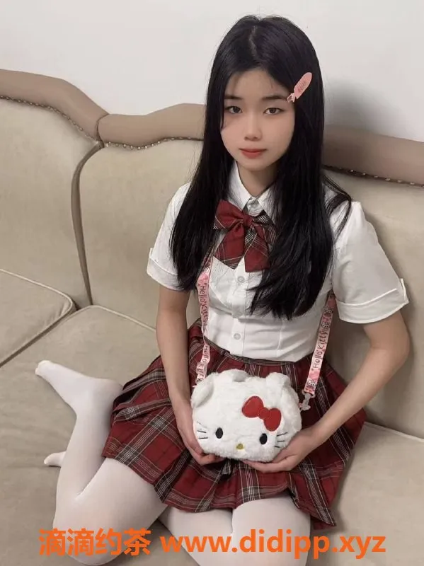 北京楼凤-朝阳小乖，163cm，43kg新鲜陪浴服务！