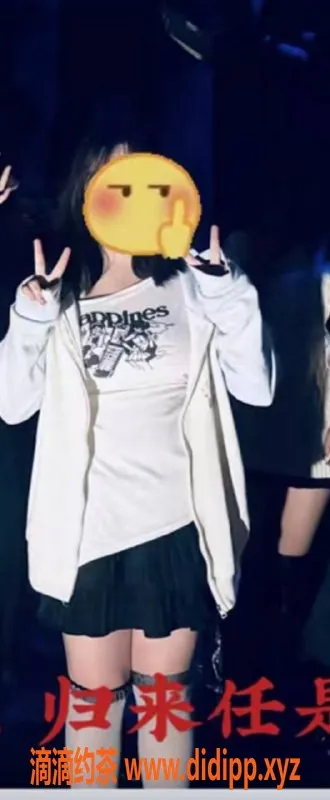 成都楼凤-17岁坦克身材新人雪糕，500元服务优质体验