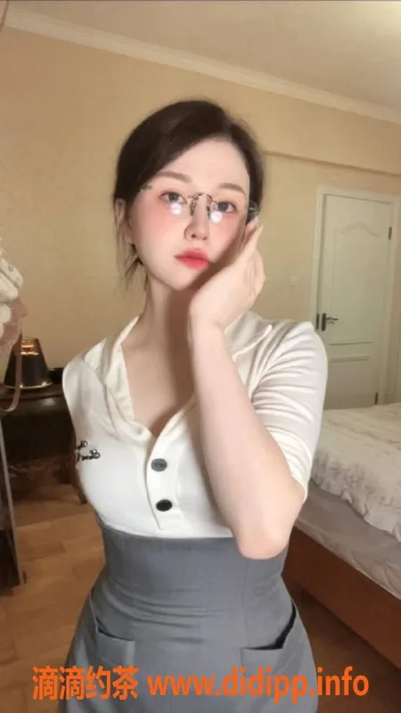 深圳楼凤资源信息,深圳南山小羽毛，23岁C罩杯，价格1600