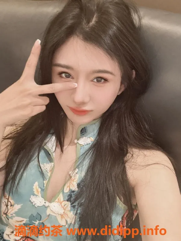 深圳楼凤资源信息,南山熊猫老师900元畅玩，制服角色扮演超赞！