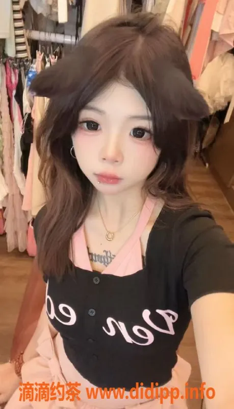 上海楼凤-闵行囡囡，160cm 36C 48KG，百元午后放松体验