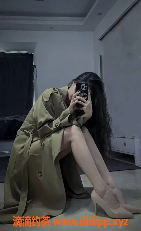 上海楼凤-浦东车模琳萱，15张内14p，服务超值！