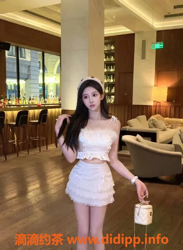 深圳楼凤资源信息,福田佐伊，1500元超值服务，值得一试！