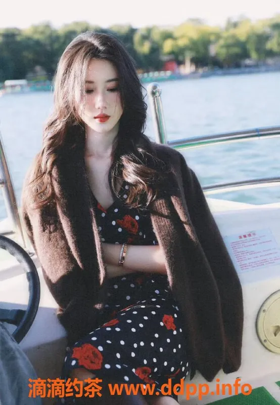 深圳楼凤-南山梓涵，23岁D罩杯，168高48重，3500元