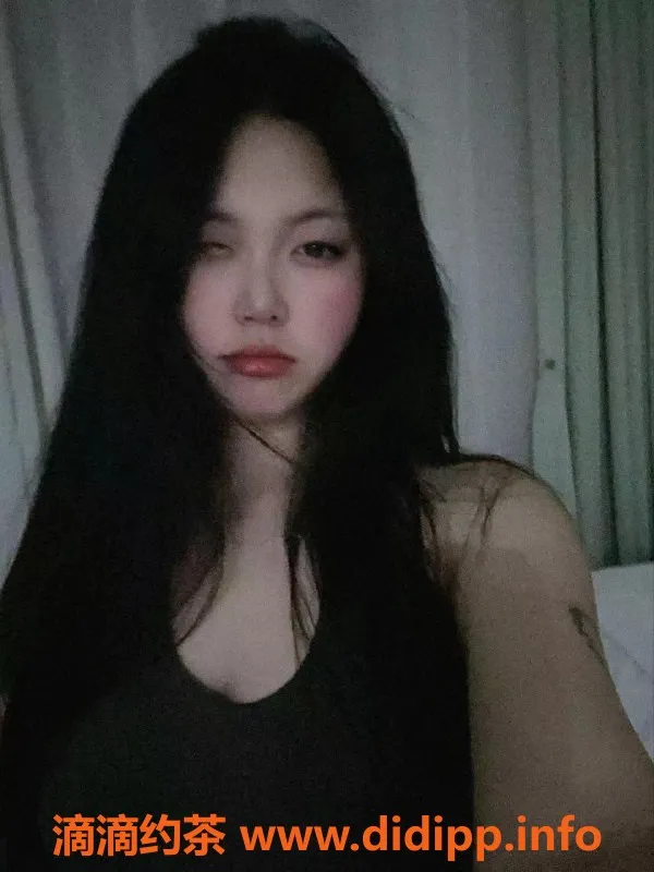 北京楼凤-萌萌：朝阳大胸长腿美女，千元档激情服务！