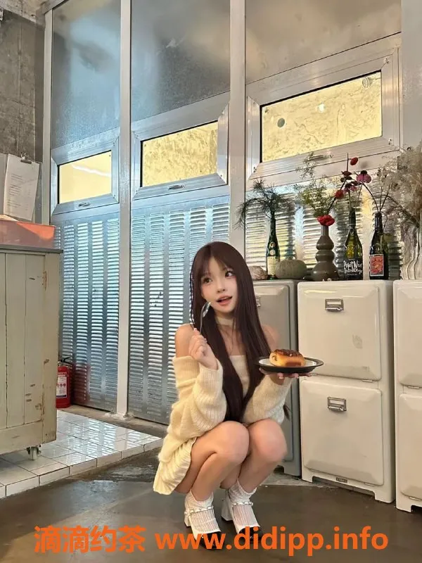 上海楼凤资源信息,普陀朱朱，171cm大胸长腿，价格2300P起