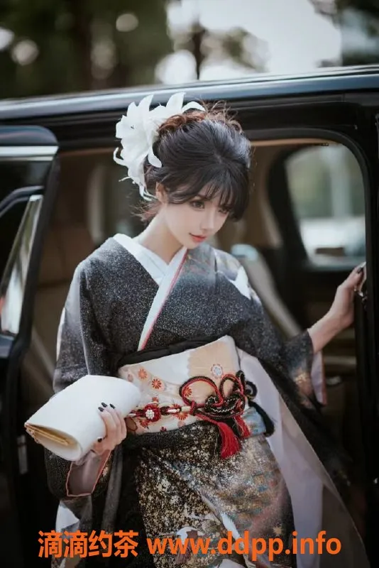 上海楼凤-普陀朱朱，171cm大胸长腿，价格2300P起