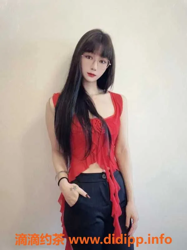 广州楼凤-黄埔性感辣妹小太阳26岁，480元超值体验！