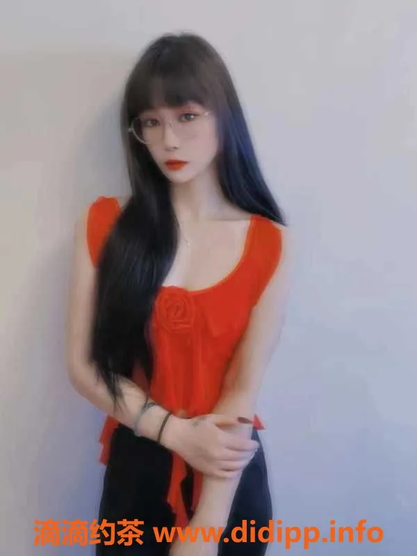 广州楼凤资源信息,黄埔性感辣妹小太阳26岁，480元超值体验！