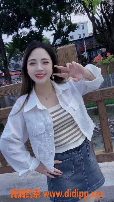 深圳楼凤资源信息,龙华美女兼职玉儿，身高162，24岁体验不容错过