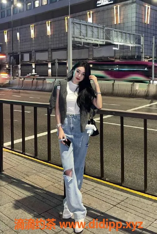 上海楼凤-虹口怡宝福利拍卖，原价1800现1000P