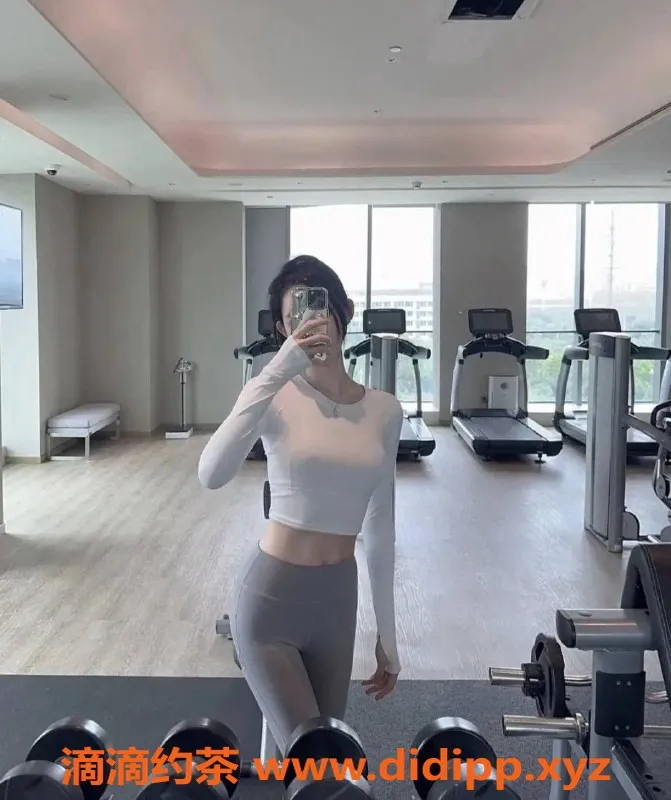 上海楼凤资源信息,小亦菲，浦东长腿颜值女神，1400元起