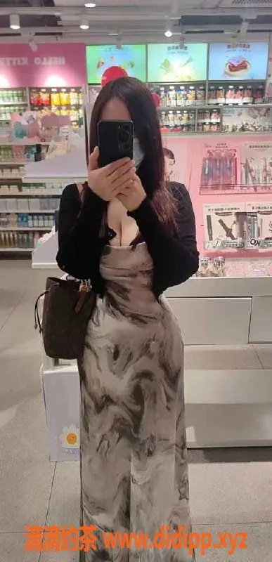 广州楼凤-白云大奶妹妹，24岁163cm，广州楼凤风骚宝儿