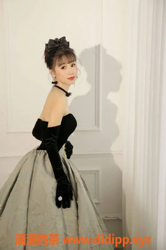 杭州上门服务-余杭区雪儿，24岁，身高163，43kg一条龙服务