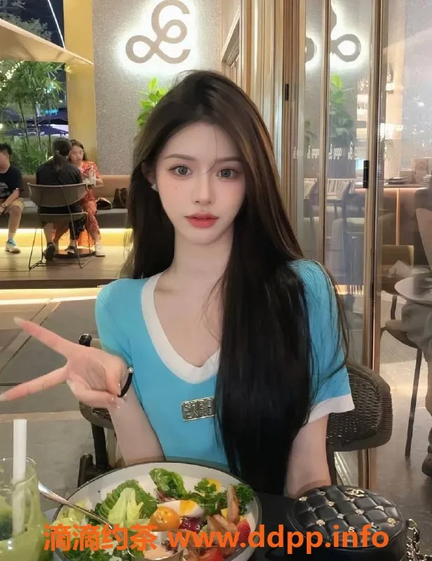 上海楼凤-静安刘嗯嗯，165cm，44kg，2000元体验