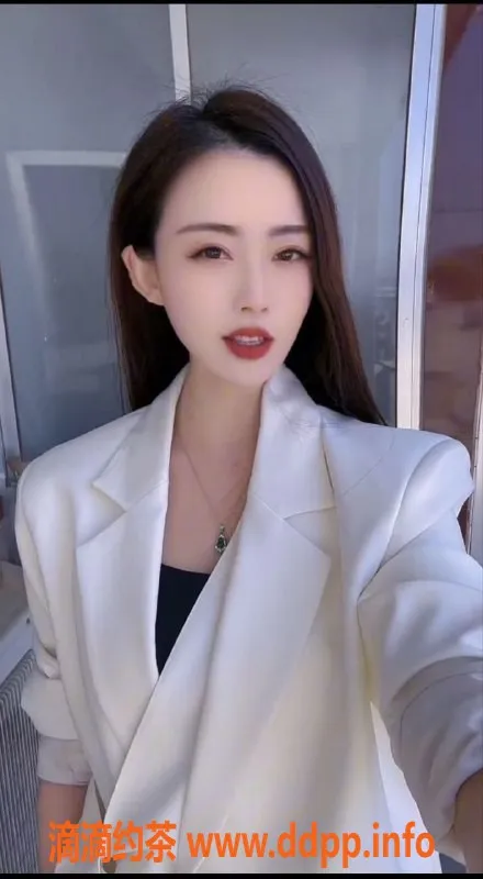 武汉楼凤资源信息,洪山区27岁御姐芯芯，168cm D胸服务超值