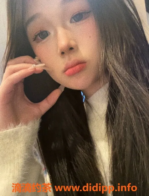 深圳楼凤资源信息,龙华小雨：900元亲密服务，视频验证