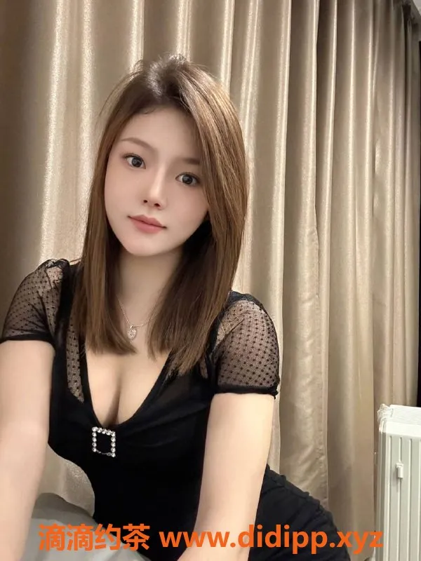 深圳楼凤-南山嘉琦，舌吻与制服丝袜，1000元起