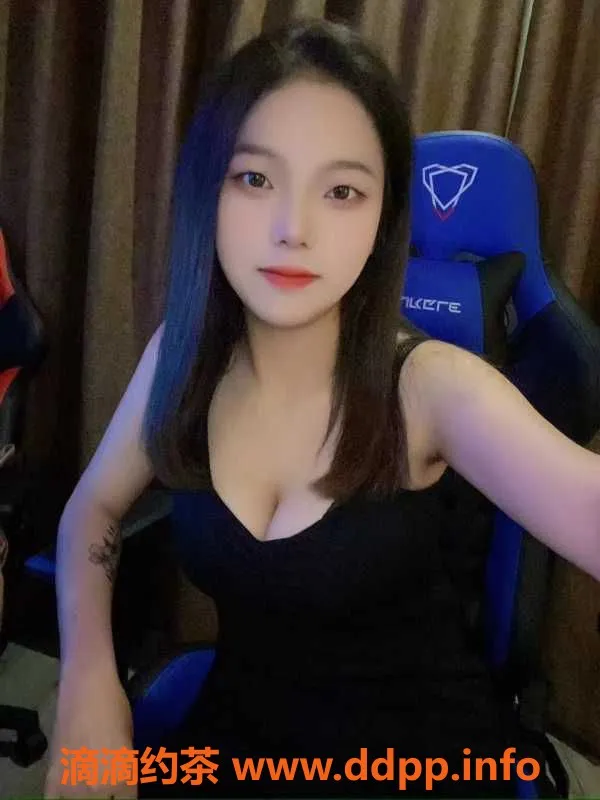 广州楼凤-天河大胸嫩妹七七，168cm，18岁，服务优质