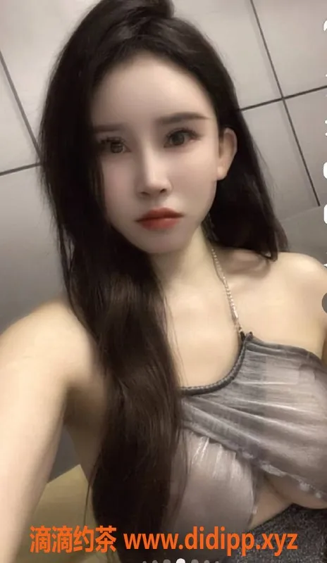 深圳楼凤-龙华活好大胸妹，课费898p起