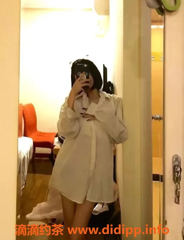 深圳楼凤-深圳罗湖赢赢，20岁 C杯美眉，服务超赞！