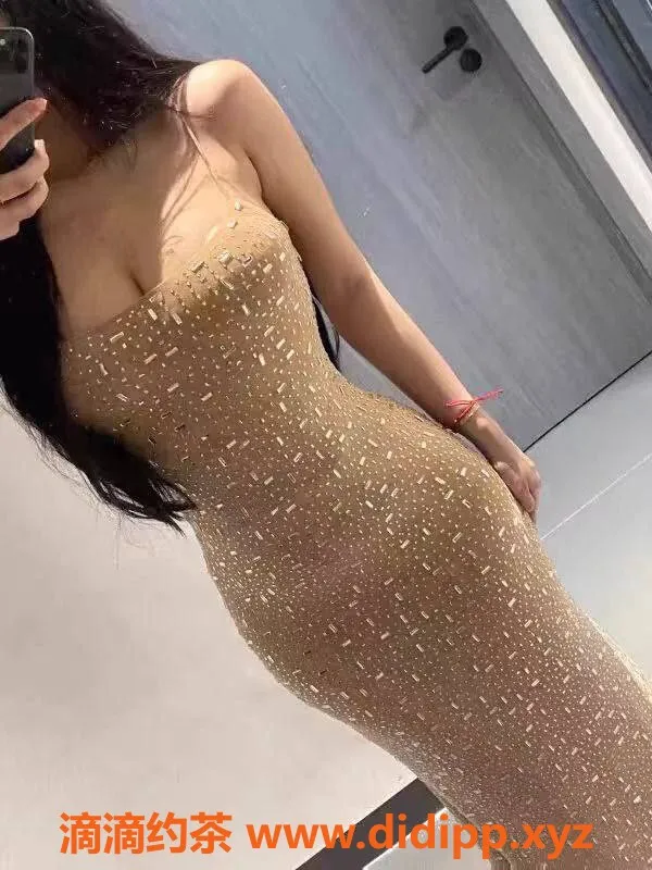 南京楼凤-栖霞区白茶 163cm D罩杯巨乳御姐服务 500起