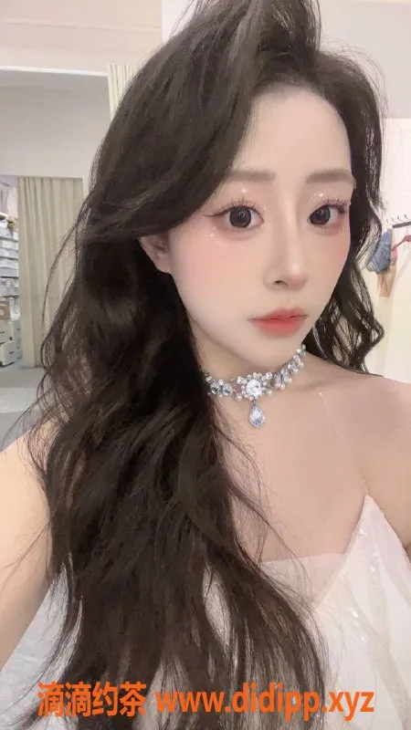 上海楼凤-普陀奈儿，身高166，胸围36D，1500P体验