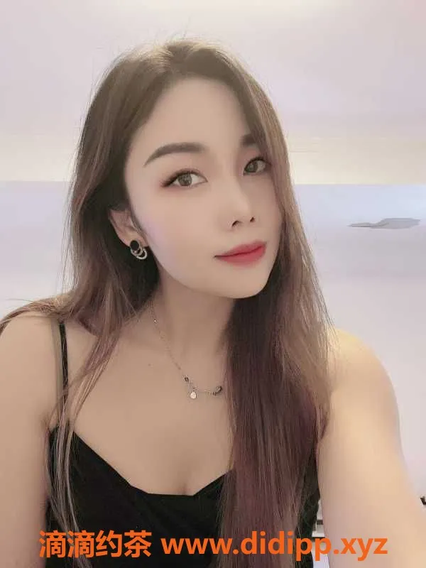 广州楼凤-广州天河小鱼儿，25岁，163cm，48kg，胸围36B