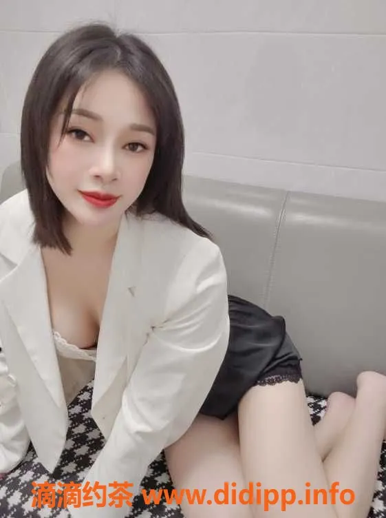 广州楼凤-广州白云前凸后翘性感微微 28岁 款式多样