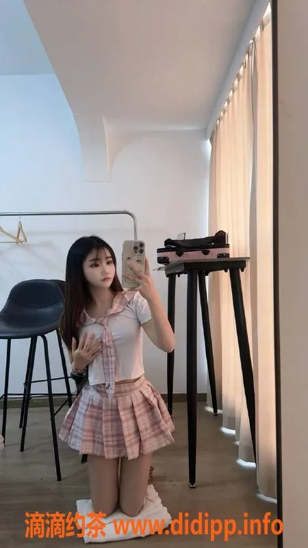 杭州楼凤-上城乔馨：嫩妹陪浴，69互舔服务