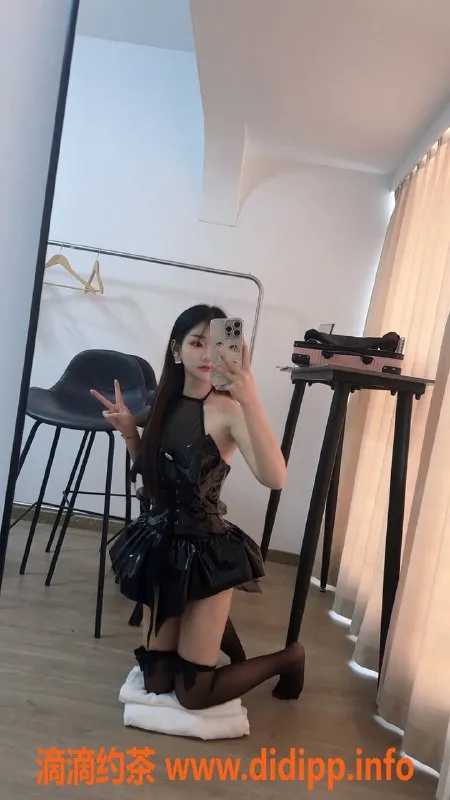 杭州楼凤-上城乔馨：嫩妹陪浴，69互舔服务