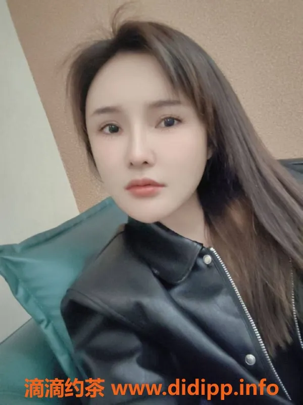 深圳楼凤-宝安区苏曦，诱人制服，综合评分9.0