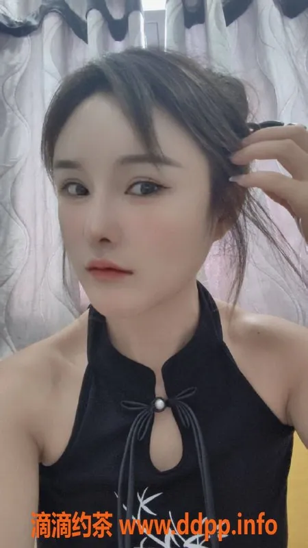 深圳楼凤资源信息,宝安区苏曦，诱人制服，综合评分9.0