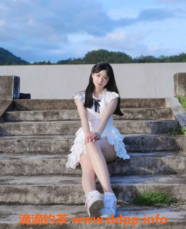 深圳楼凤-福田欲兔，160高22岁，2500P上门服务