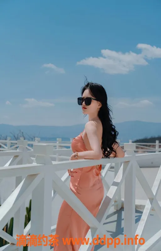 杭州上门服务-杭城安慕希，162cm、49kg的短开妹子