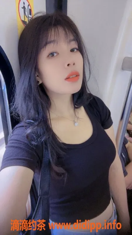 广州楼凤资源信息,天河简儿，400元带你享受人妻服务