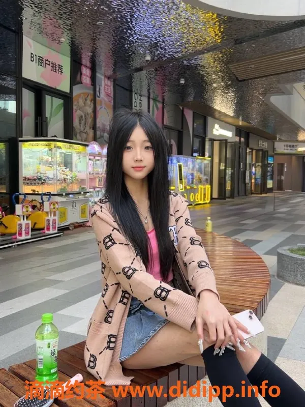 深圳楼凤-南山嫩妹小佳，900元千元以下服务等你来体验