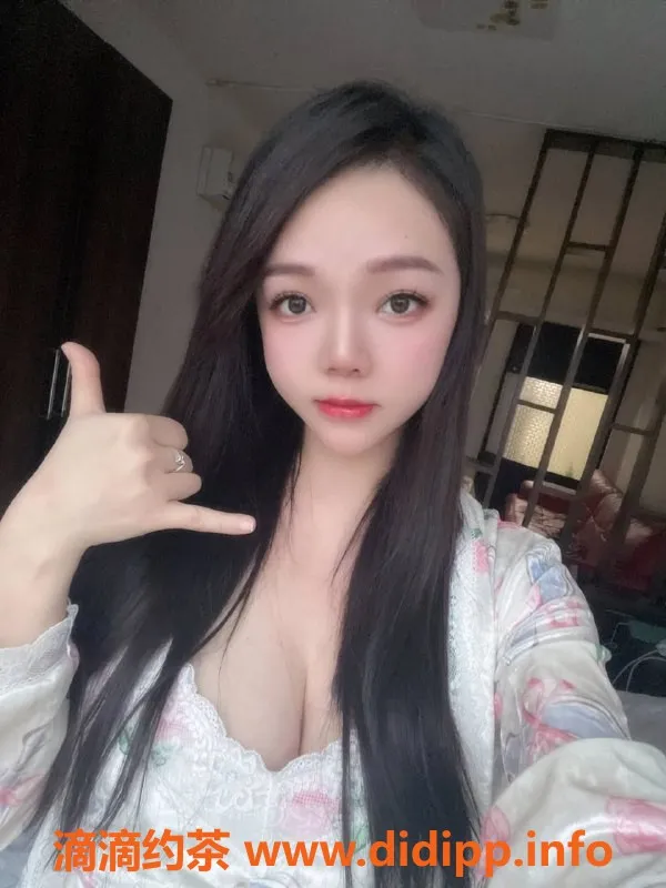 深圳楼凤-深圳宝宝欣，24岁34D，800元服务，167cm42斤