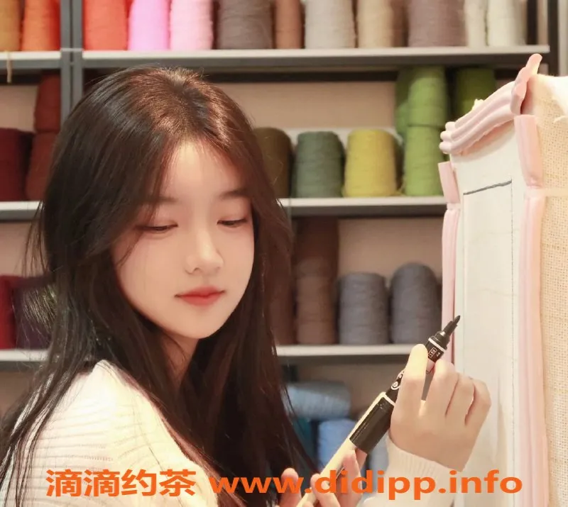 上海楼凤-静安小雪碧，身高163，价格1800p，肤白颜值高！