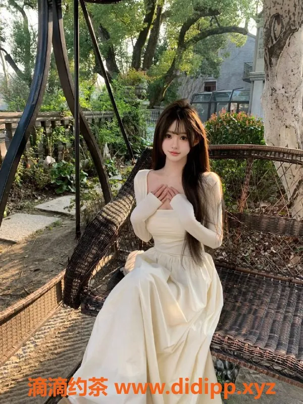 深圳楼凤-福田洛洛，1700元优质服务，特色六九舌吻