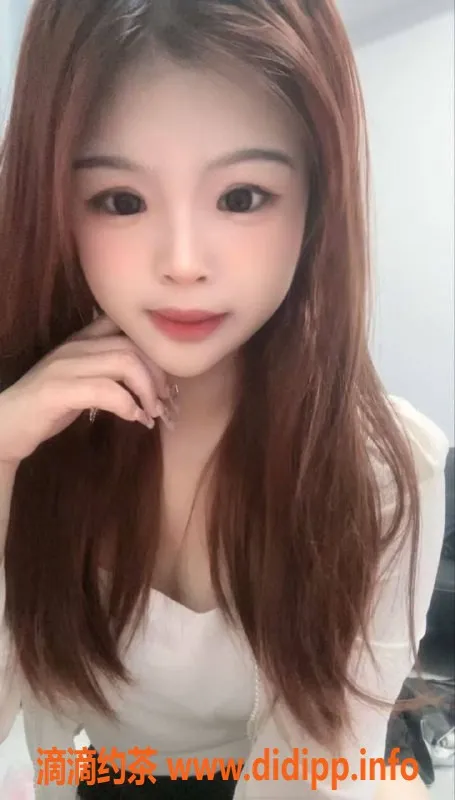 深圳楼凤资源信息,深圳怡宝，800元尽享舌吻与制服服务